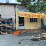 Mặt tiền kho Chành Bảo Tín Nha Trang tại TP.HCM, pallet chờ xếp hàng